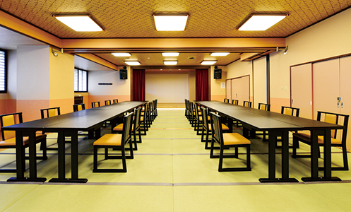 宴会場に『イス・テーブル』を導入しました！！ 